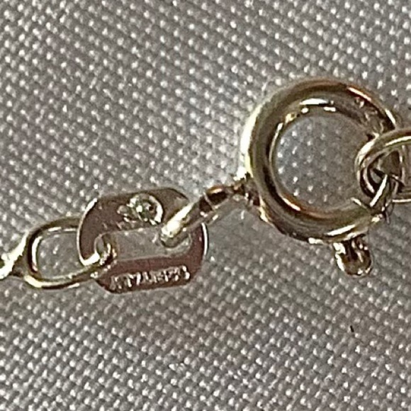 Sterling Silver heart necklace - Picture 5 of 12